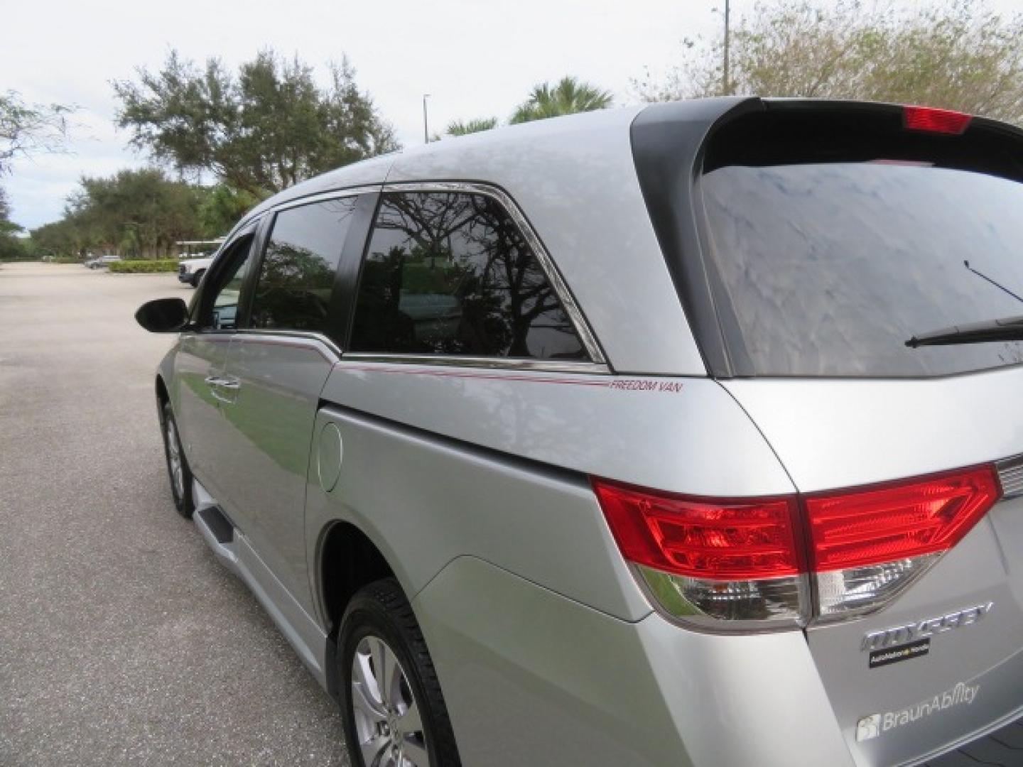 2014 Silver /GRAY Honda Odyssey EX-L (5FNRL5H68EB) with an 3.5L V6 SOHC 24V engine, 6-Speed Automatic transmission, located at 4301 Oak Circle #19, Boca Raton, FL, 33431, (954) 561-2499, 26.388861, -80.084038 - You are looking at Gorgeous Low Mileage 2014 Honda Odyssey EX-L Braunability Freedom Van Handicap Van Wheelchair Van Conversion Van with 25K Original Miles, Power Side Entry Ramp with Kneeling Van Function, Passenger Side Quick Lock System (same as ez lock), Quick Release Front Seats, Tie Down Syste - Photo#34